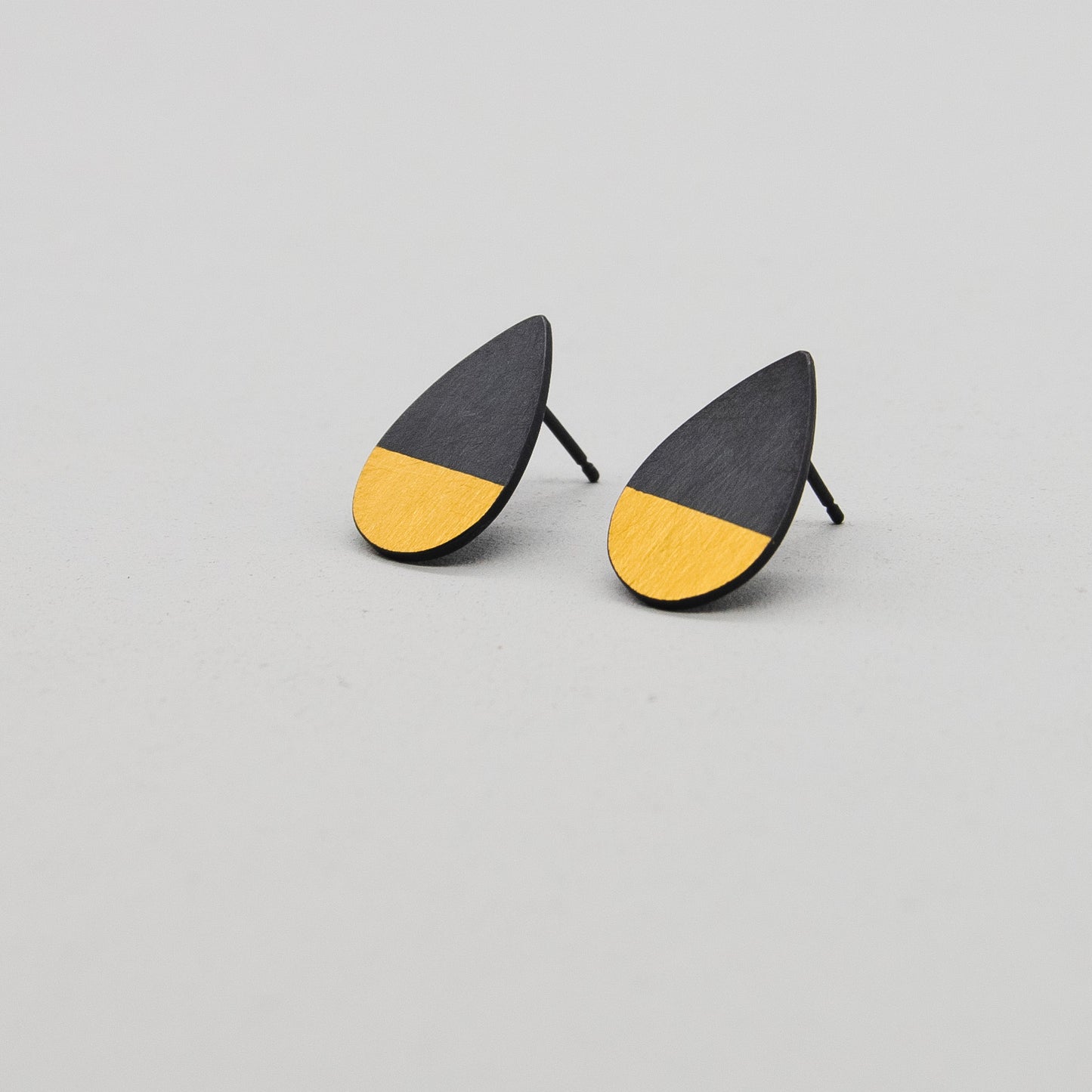 Sheng Zhang - Gem-metal Oxidised Water Drop Earrings