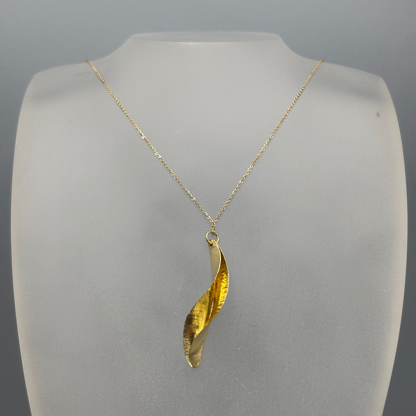 Victoria Sackwild – 38mm fine silver (yellow gold plated) Willow Leaf pendant