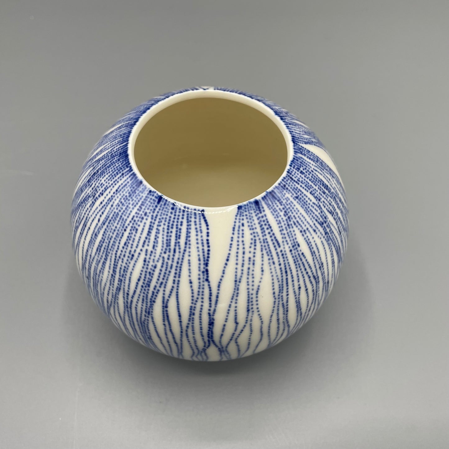 Tamsin Arrowsmith-Brown - Large 'Line' Vessel