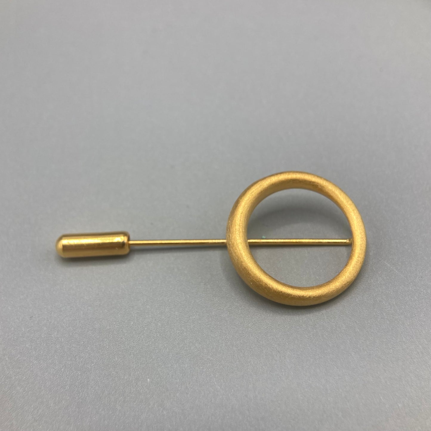 Sheng Zhang - 'Curved Curves' Circle Pin