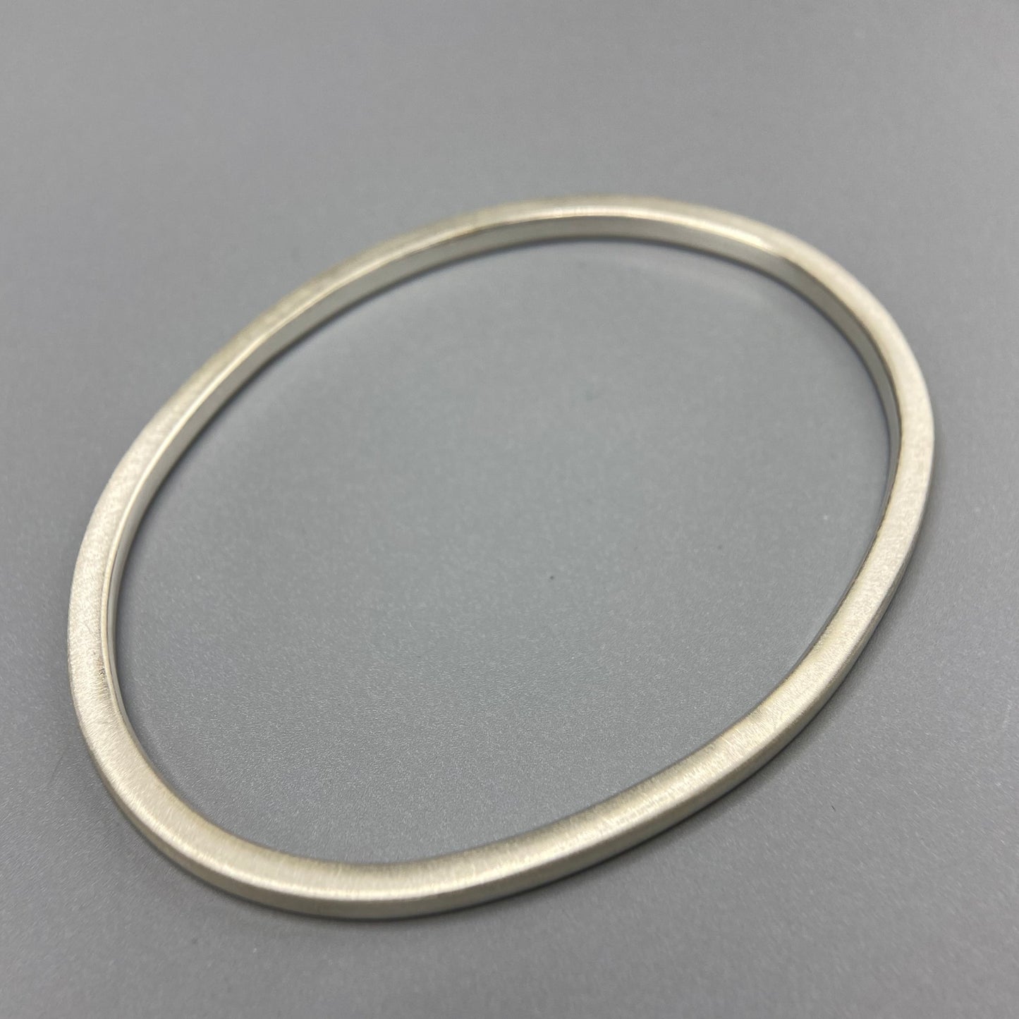 Oval Bangle - Sarah McCallum
