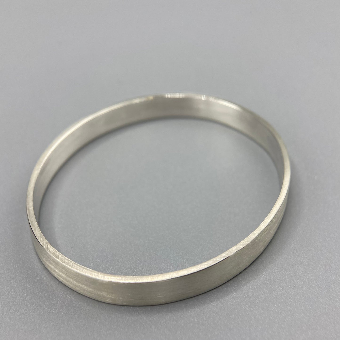 Oval Bangle - Sarah McCallum
