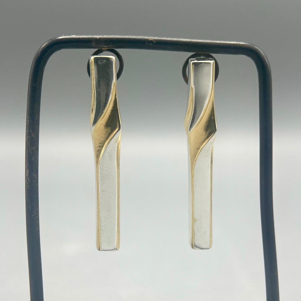 Alice Gow - Twist Arch Earrings - Silver Gilt Contrast
