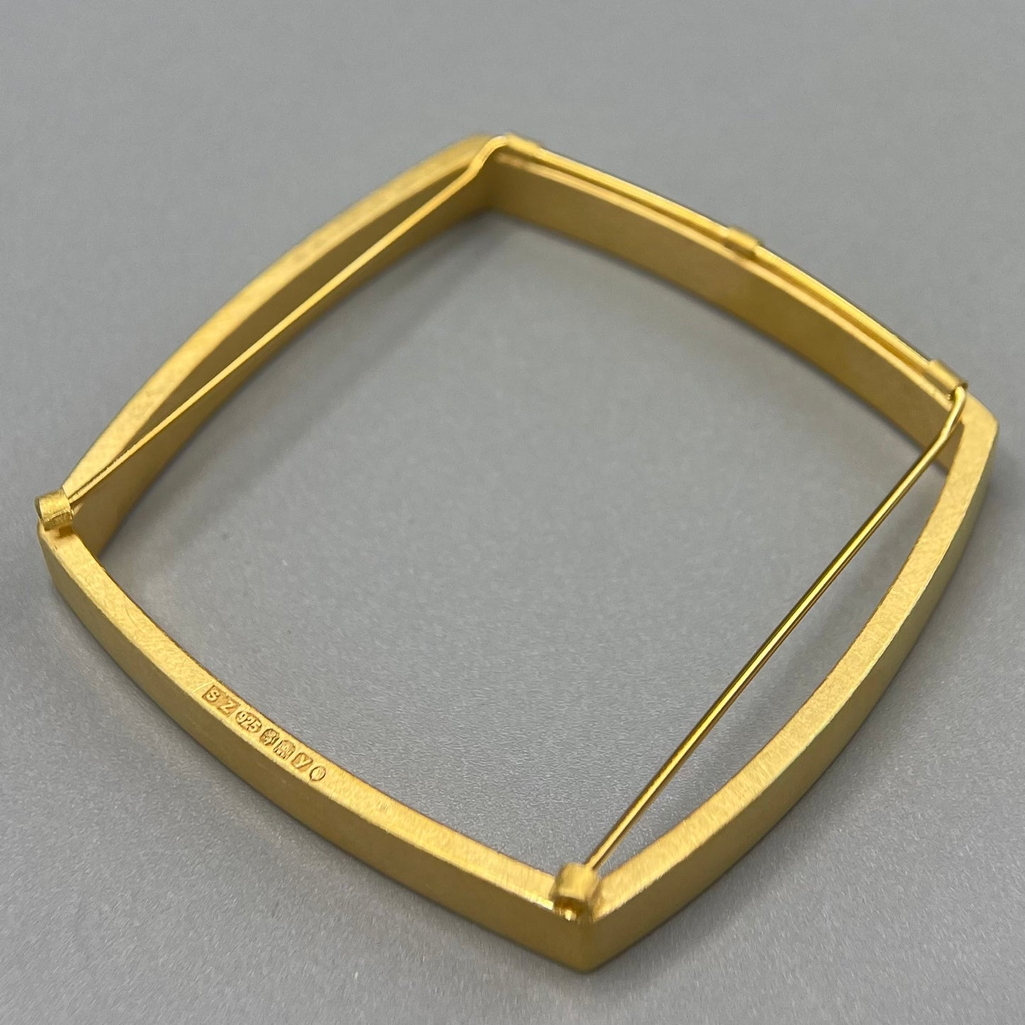 Sheng Zhang - 'Curved Curves' Square Brooch