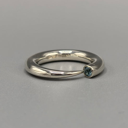 Paul Finch - Ring: 4mm tapering silver with blue topaz