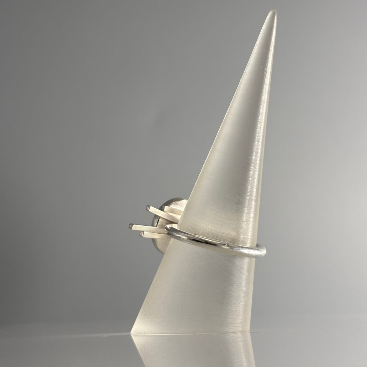 Judit Patkos – Grey Splash! Ring