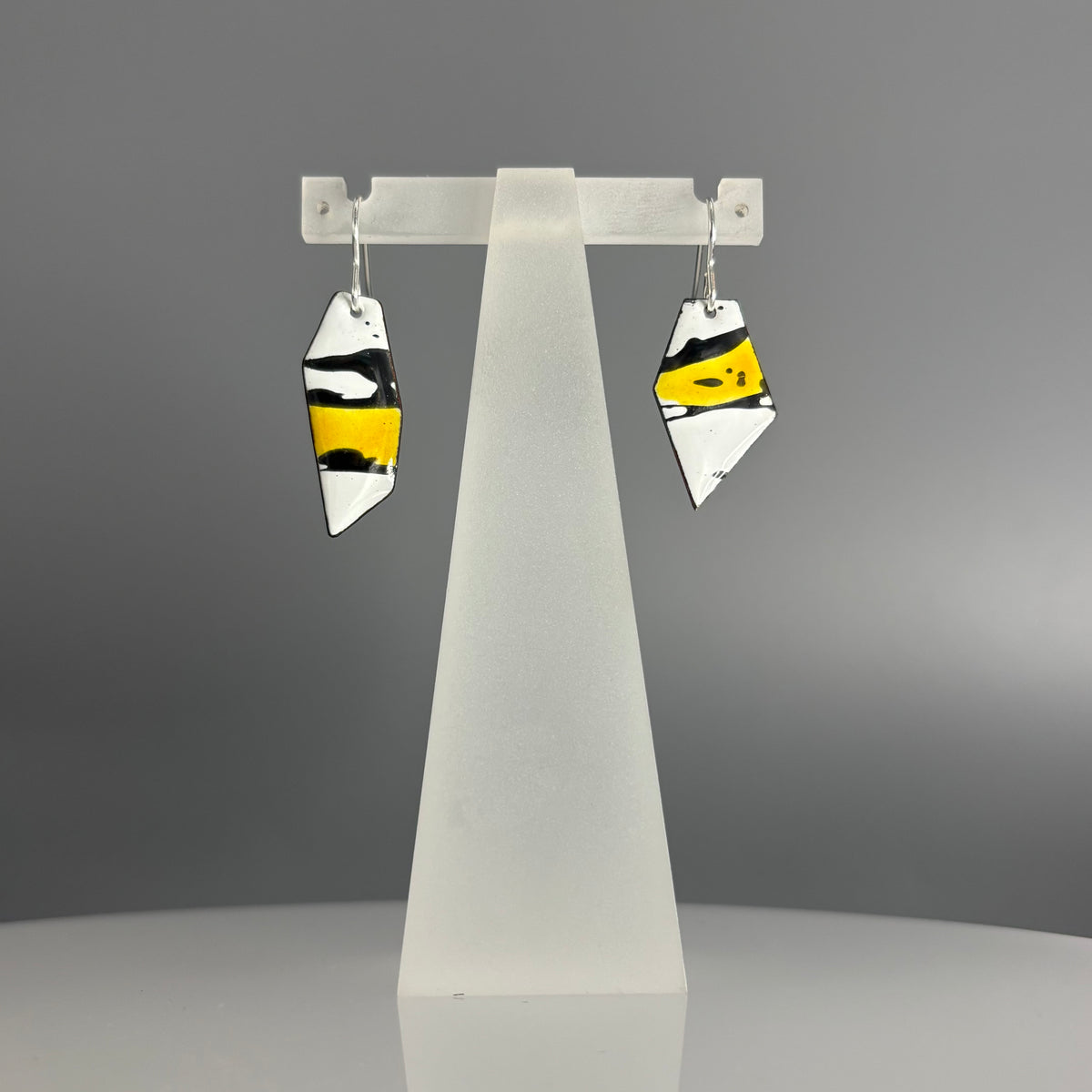 Judit Patkos – Yellow Splash! Angular Earrings