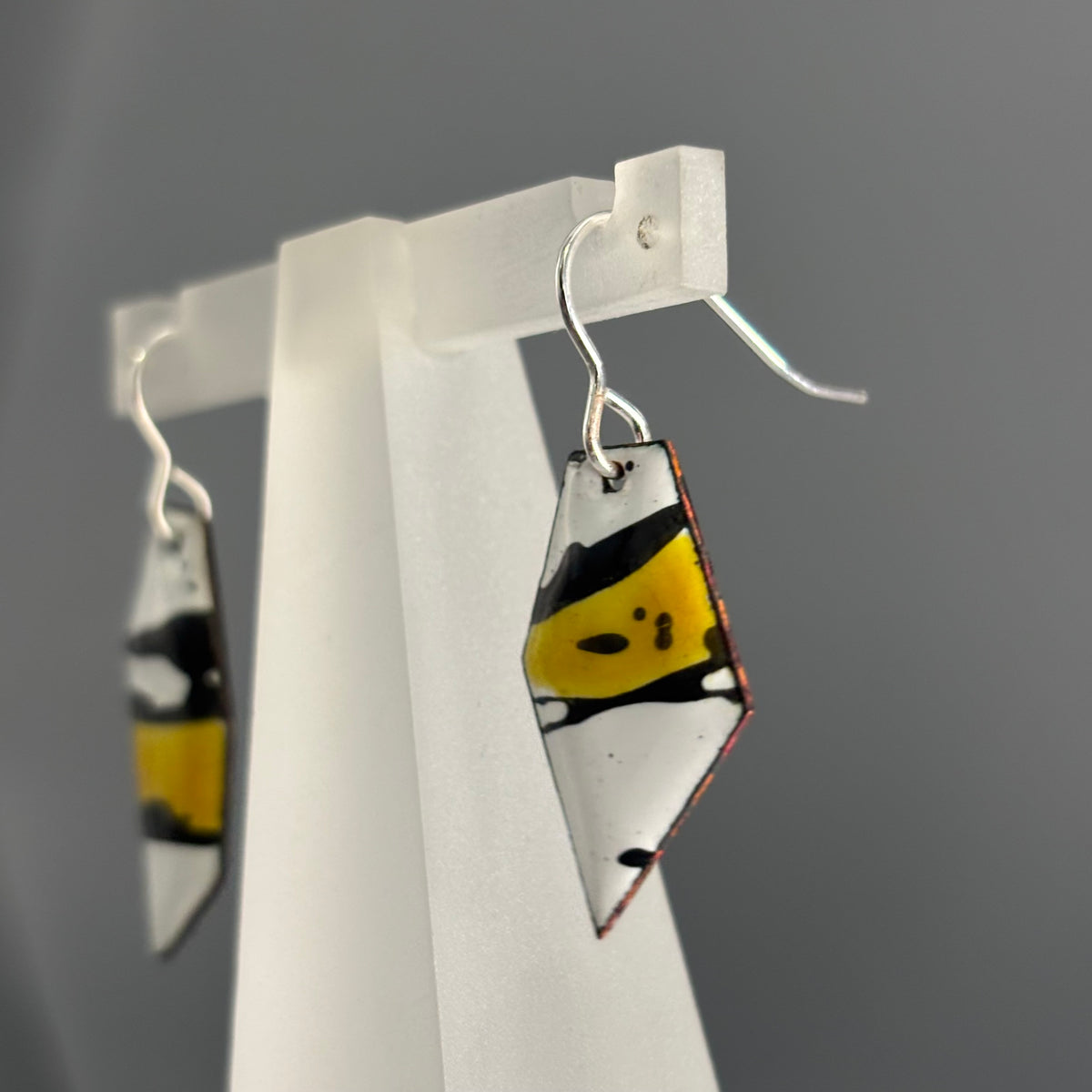 Judit Patkos – Yellow Splash! Angular Earrings