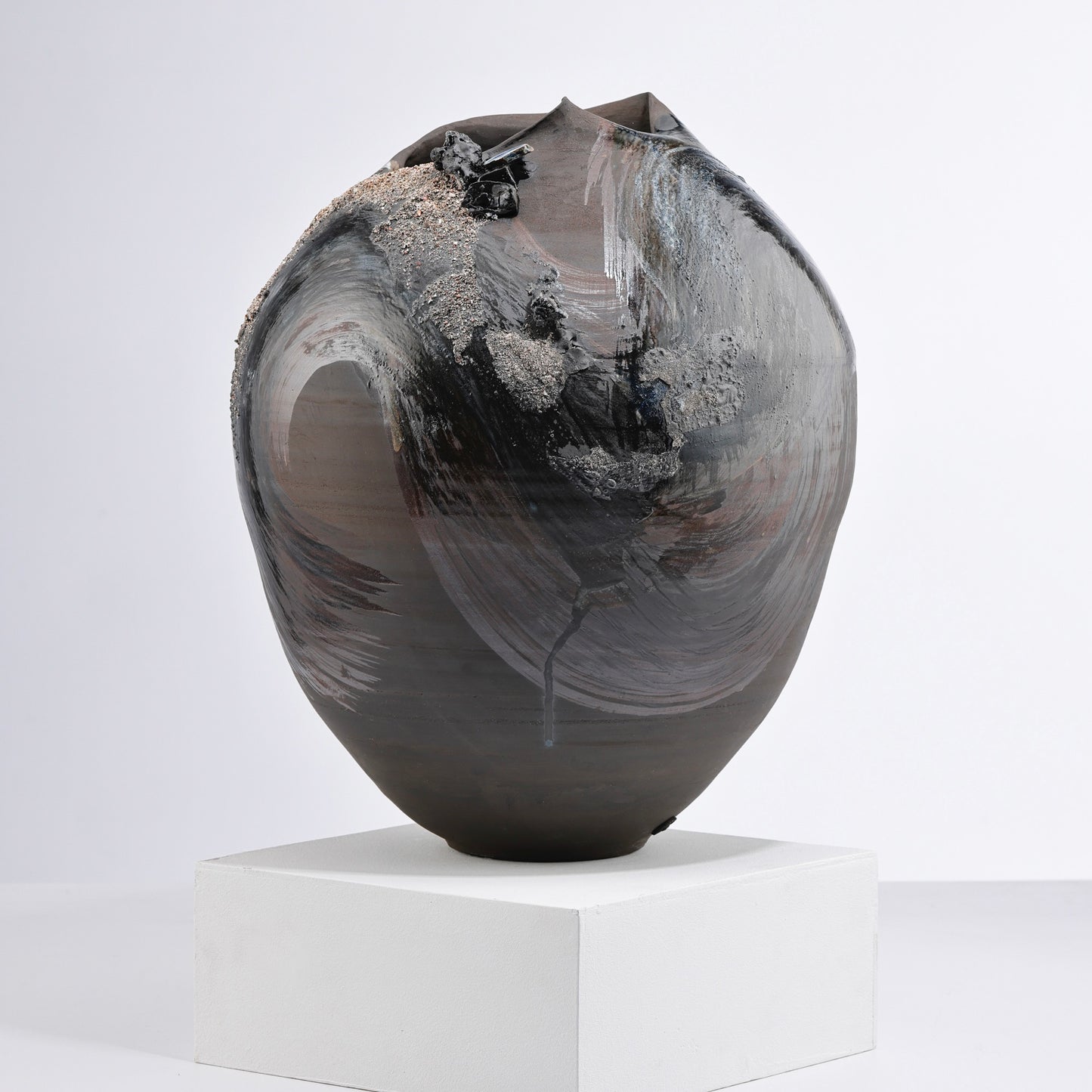 Rosa Wiland Holmes - Large Black Vessel