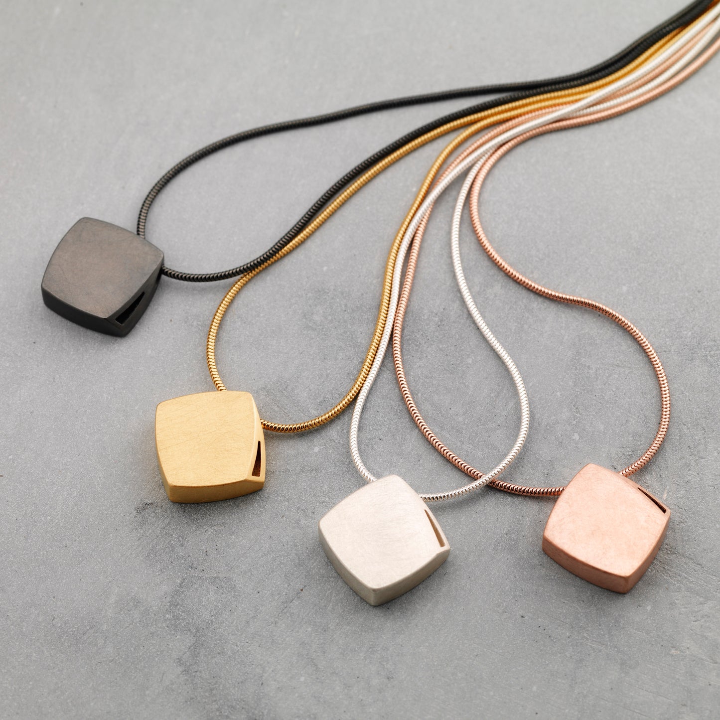 Sheng Zhang - Curved Curves Rhombus Necklace